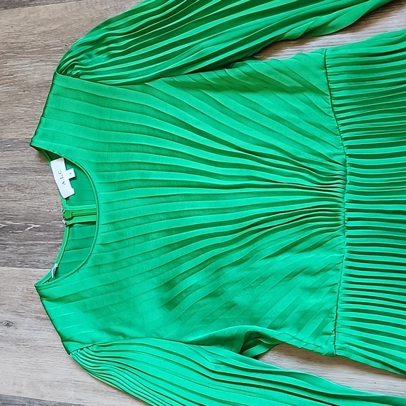 A.L.C. GREEN PLEATED DRESS - Picture 3 of 13